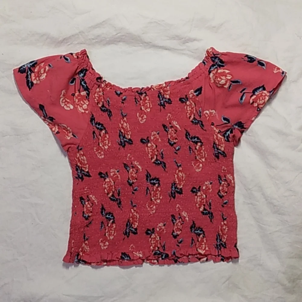 Justice Girl's Crop Top. Floral Pattern. Size 10.